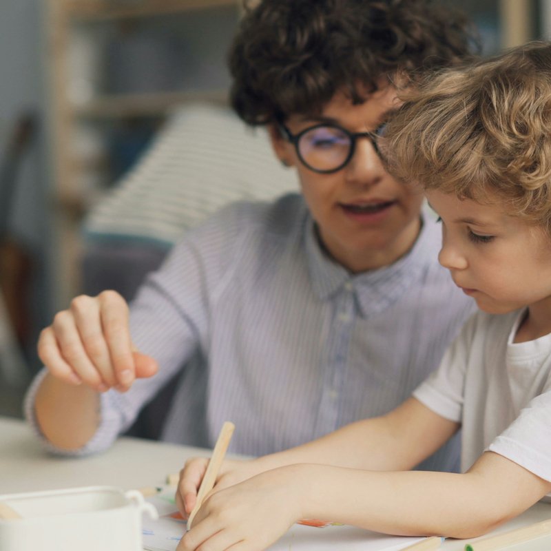 Samen de puzzel leggen: dit is hoe de Optimist in Franeker kinderen terugleidt naar onderwijs